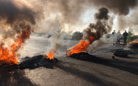 Allandale Road in Midrand closed due to service delivery protest