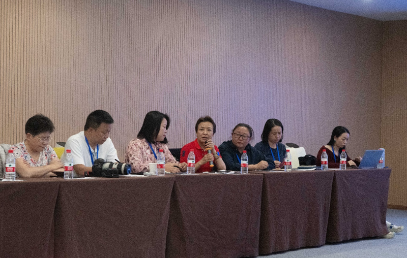 中国记协在拉萨举办“记者沙龙”