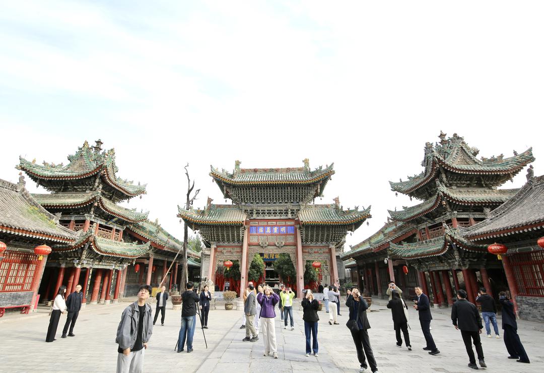 境外媒体代表团走进三原 探寻古建文脉与书院风华